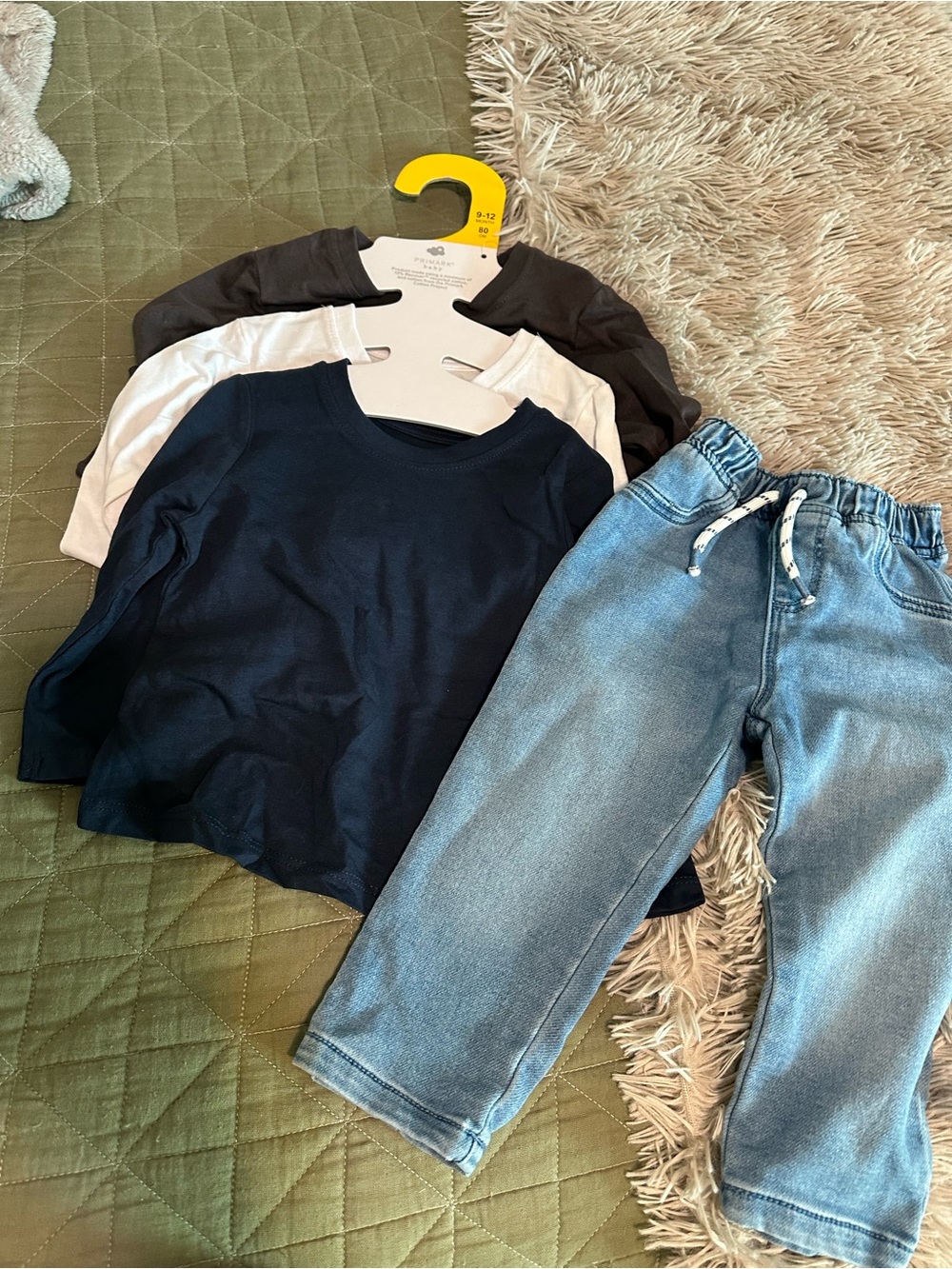 Primark Baby 4-Piece Outfit Bundle 9-12 Months NWT